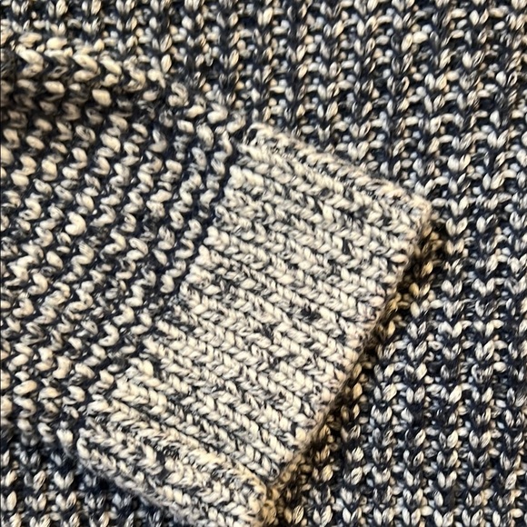 Button detail Sweater with Round Neckline - Picture 3 of 4